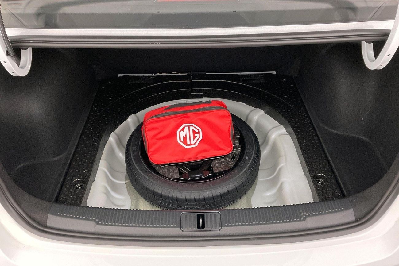 MG 5 Luxury | 1 year free warranty | 1.99% financing rate | Flood Free