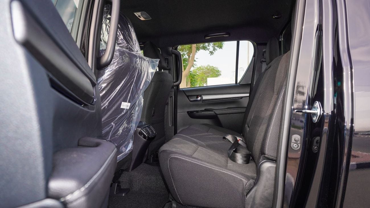 Toyota Hilux ECT0052 - Toyota Hilux DC Adventure - 4.0L Petrol Auto Black