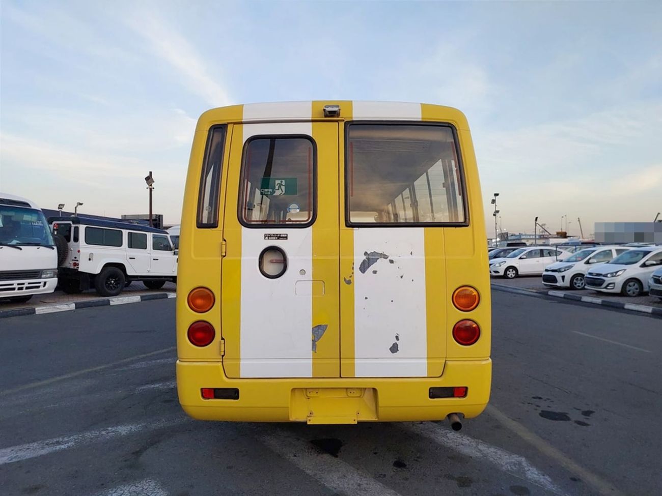 ميتسوبيشي روزا MITSUBISHI ROSA BUS RHD 2004 MODEL 4.2 L DIESEL AUTOMATIC(PM00674)