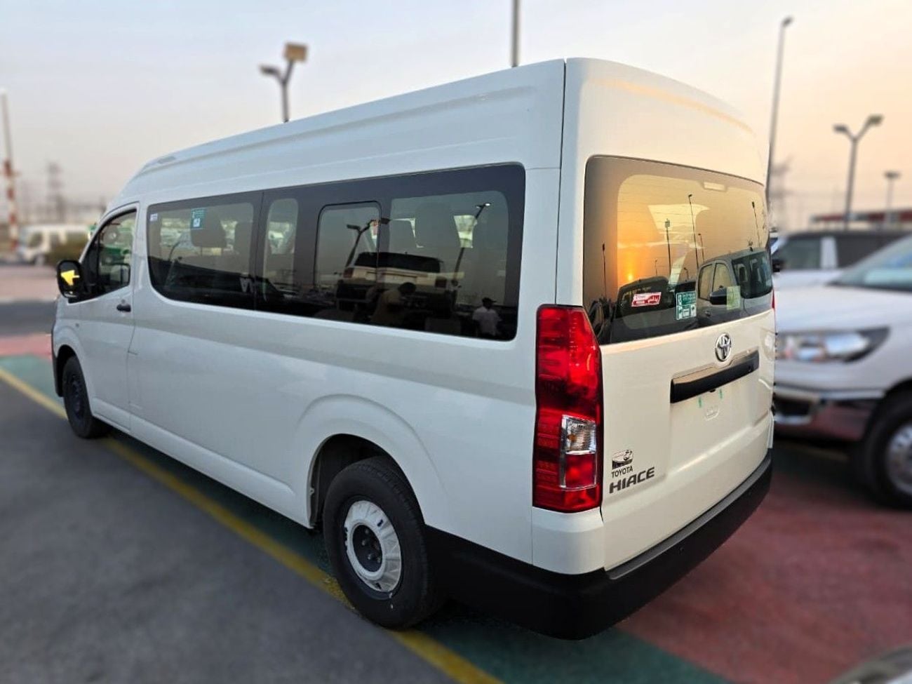 تويوتا هاياس GL Toyota Hiace High Roof Black Bump 3.5l M/T White color With MoonRoof 2026