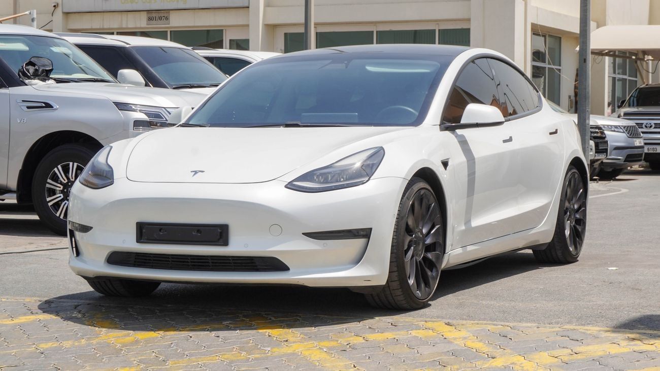 تسلا موديل 3
