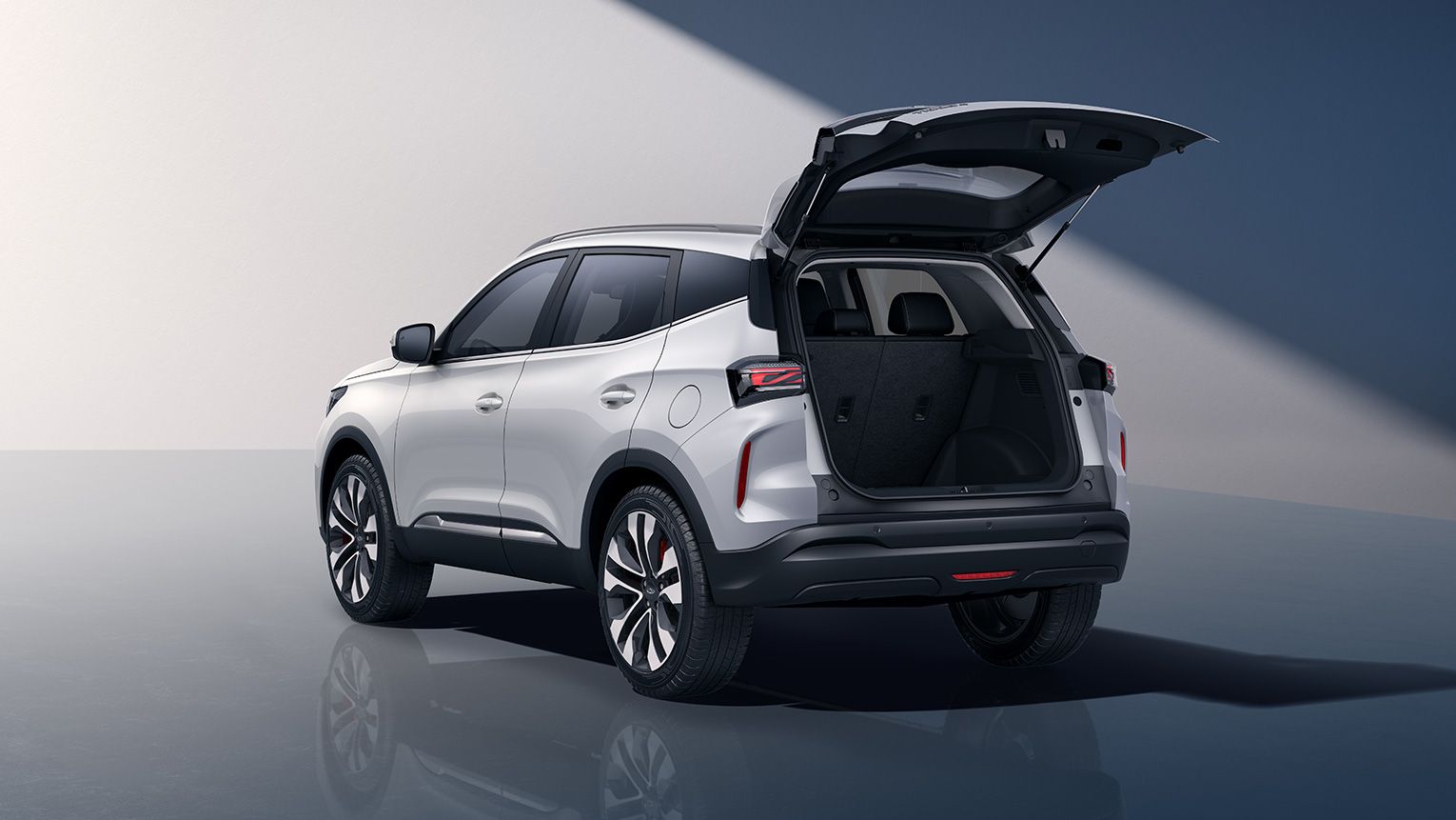 Chery Tiggo 4 Pro exterior - Rear Profile