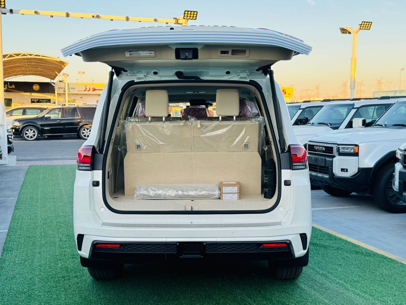 تويوتا لاند كروزر LC300 VXR 3.5L PTR 2026 FULL OPTION