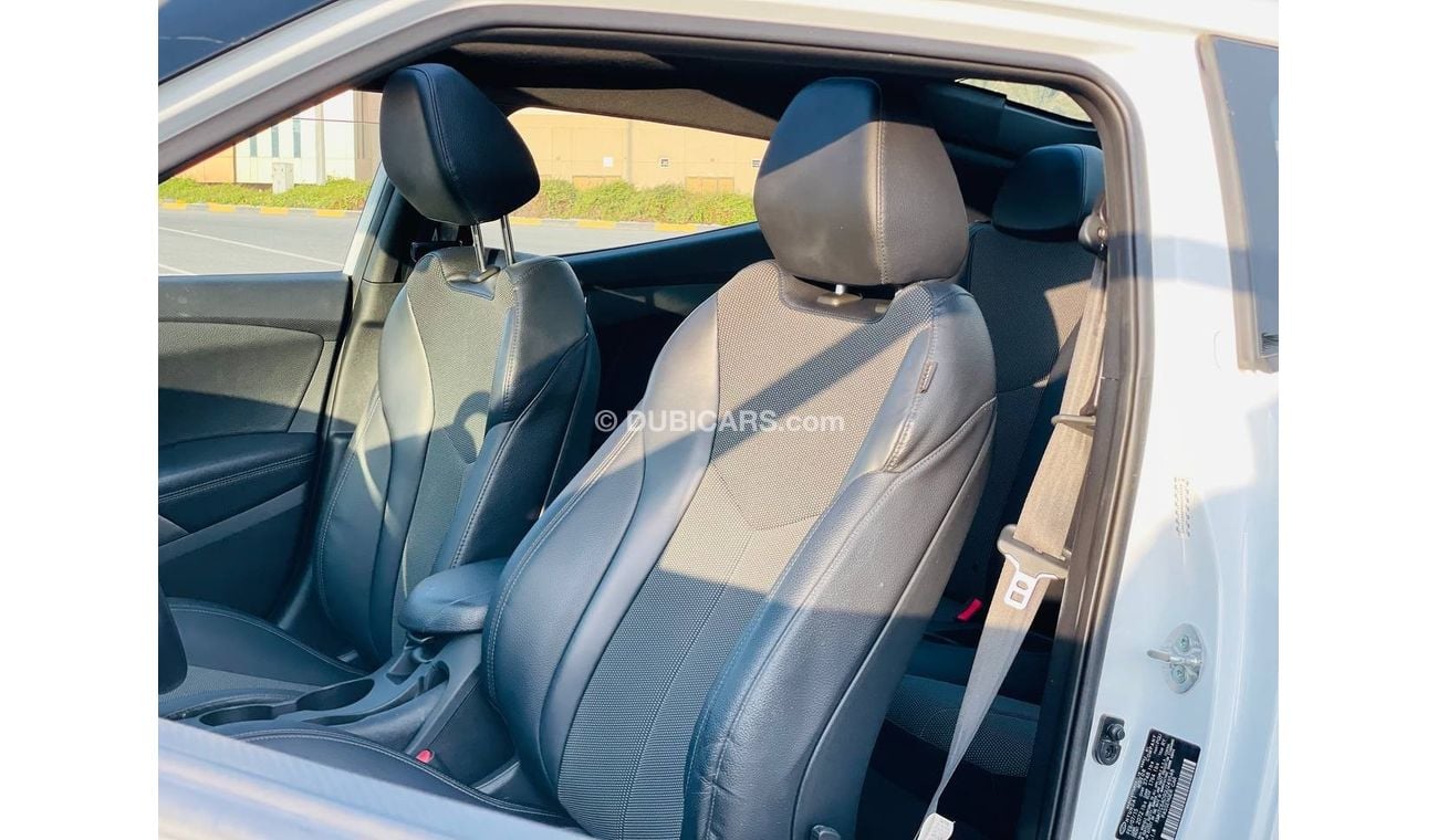 Hyundai Veloster GLS HYUNDAI VELOSTER MODEL 2016 2.0 FULL OPTION PANORAMA