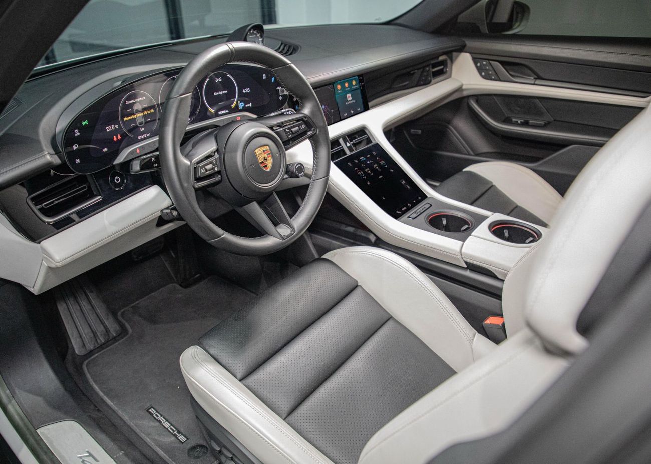 بورش تايكان 4S Cross Turismo