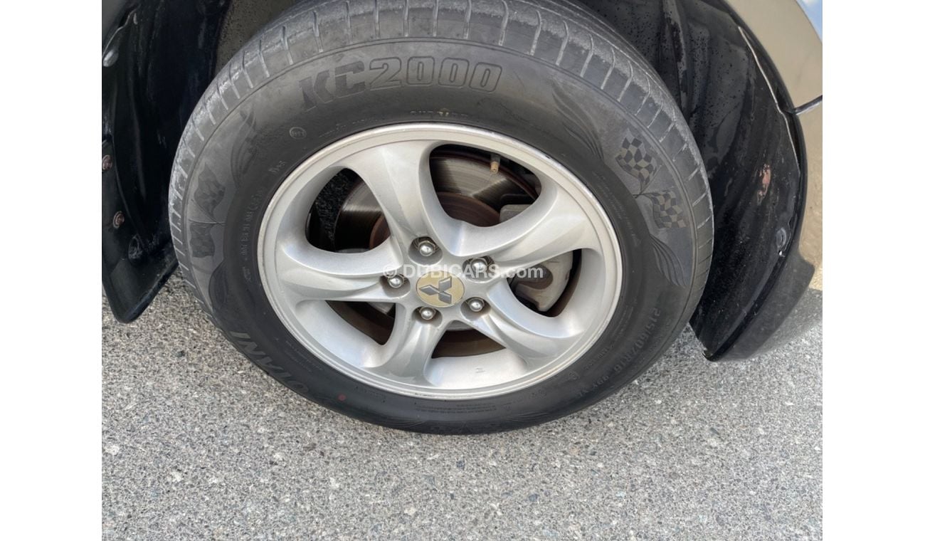 Mitsubishi Galant MITSUBISHI GRANDIS mobile 2005 STATION   GCC Excellent Condition