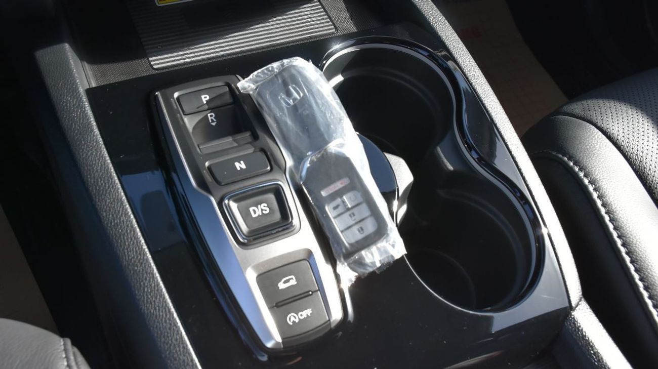 Used Honda Pilot Touring 3.5L V06 ( CLEAN CAR WITH WARRANTY ) 2022 for