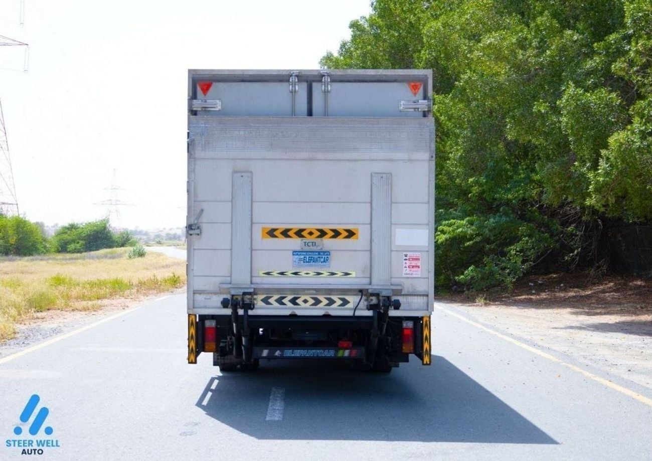 هينو 300 916 Dry Insulated Box with Tail Lift 4.0L RWD - Diesel MT - Low Mileage - Book Now!