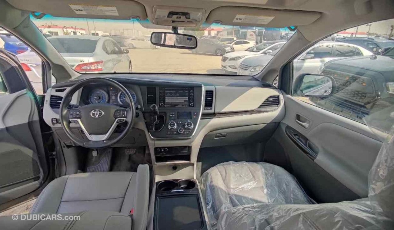 Toyota Sienna full option