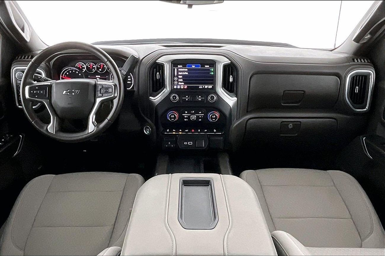 Chevrolet Silverado LT Z71 Trail Boss - Crew Cab| 1 year free warranty | Flood Free