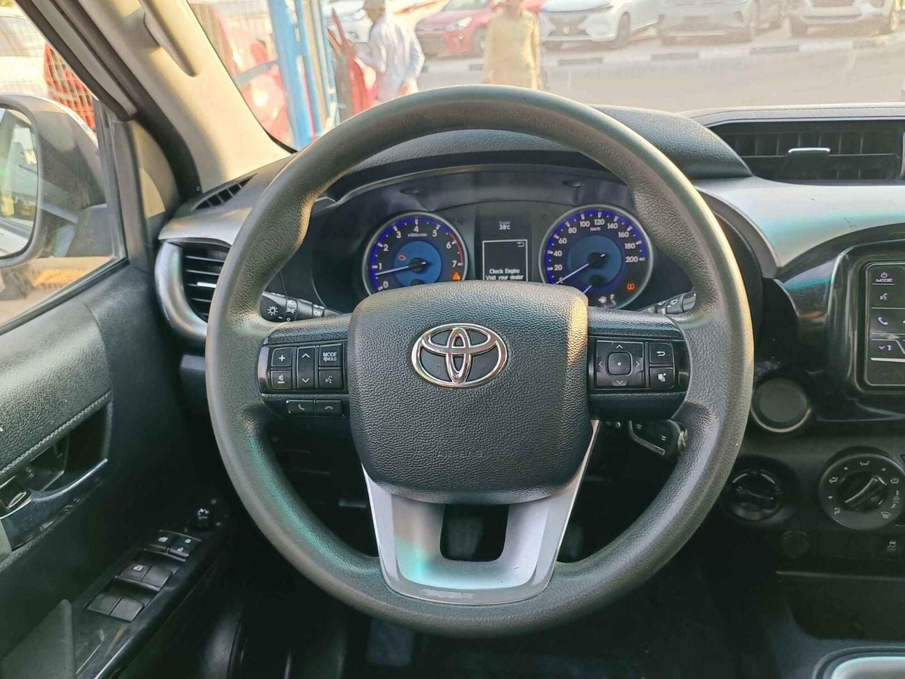 تويوتا هيلوكس / PATROL MANUAL/ 4WD/ AUTO WINDOWS/ FULL OPT/ ALLOY RIMS/ WIDE BODY/LOT#31638