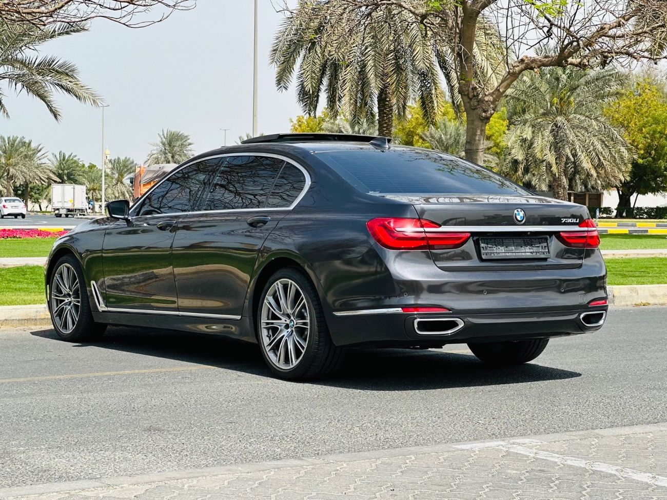 BMW 730Li Exclusive 2.0L