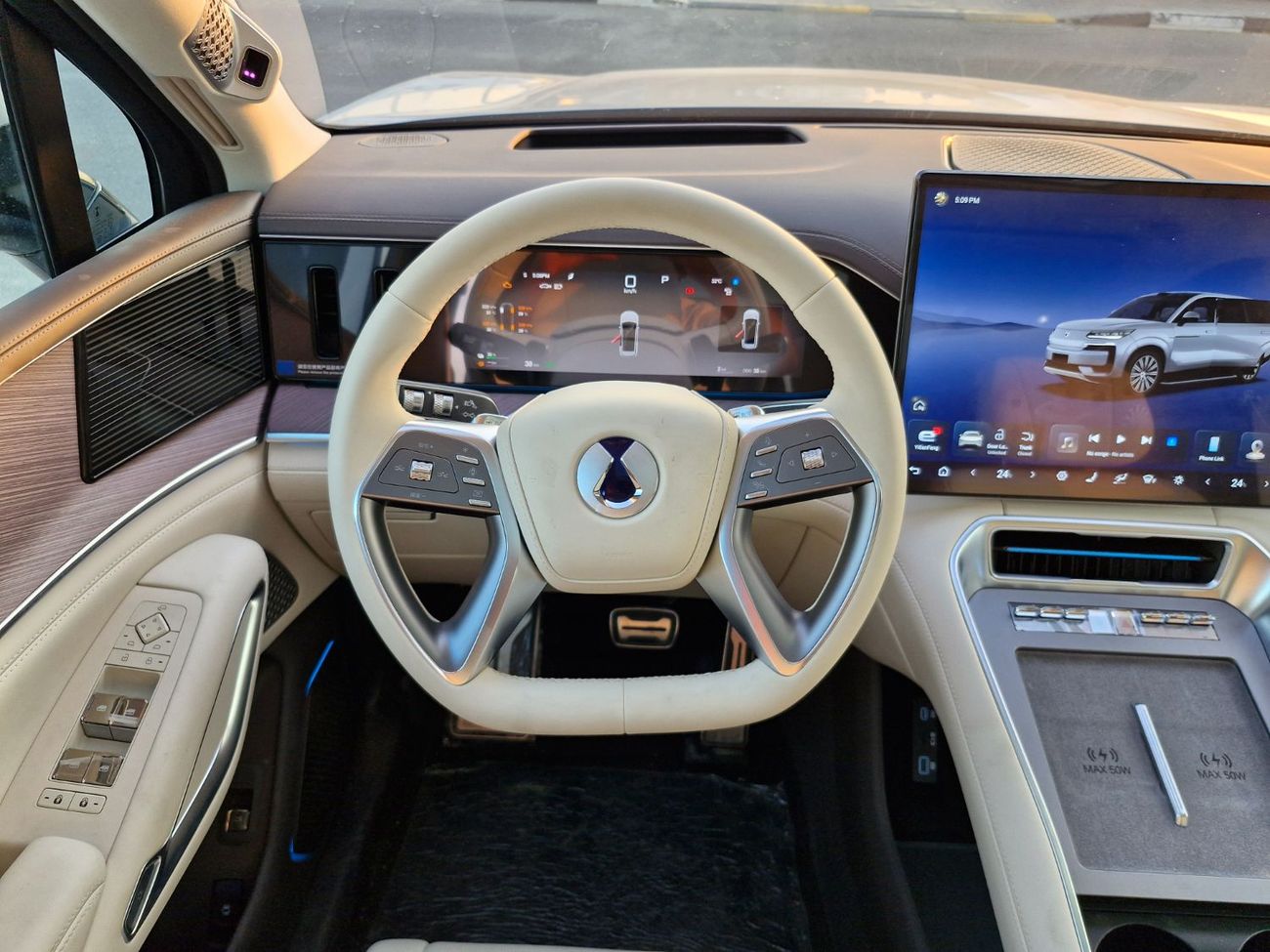 BYD E3 2025 BYD DENZA N9 e3 FLAGSHIP 2.0T Plug-in Hybrid BRAND NEW 0KM