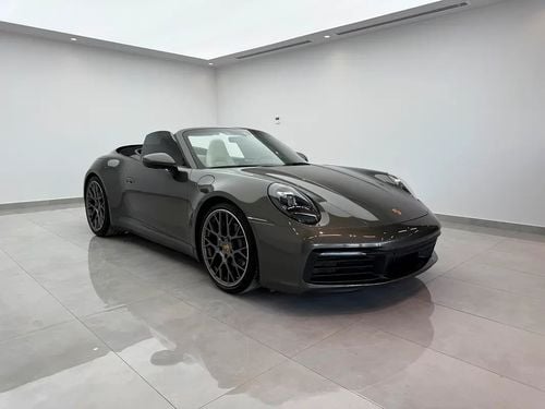 بورش كاريرا جي تي 911 Carrera Cabriolet - GCC Specs - Pristine Condition