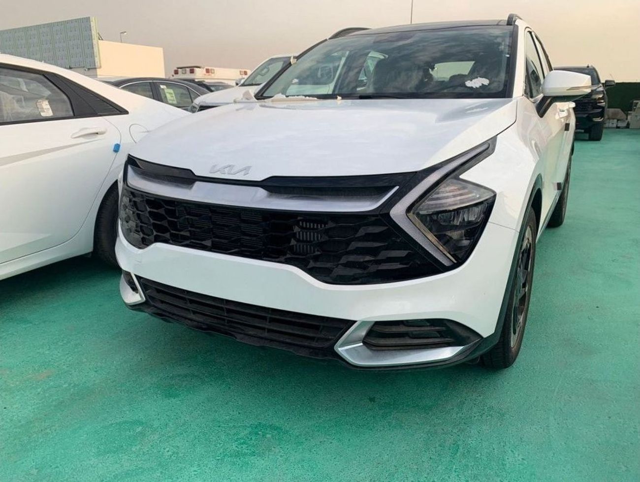 كيا سبورتيج 1.6L TURBO, SUV, 4X4, PETROL, PANORAMIC, GCC, 19' ALLOY WHEELS