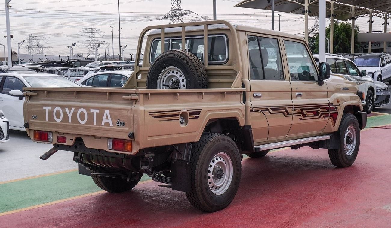 Toyota Land Cruiser Pick Up 4.0L V6 Double Cabin M/T