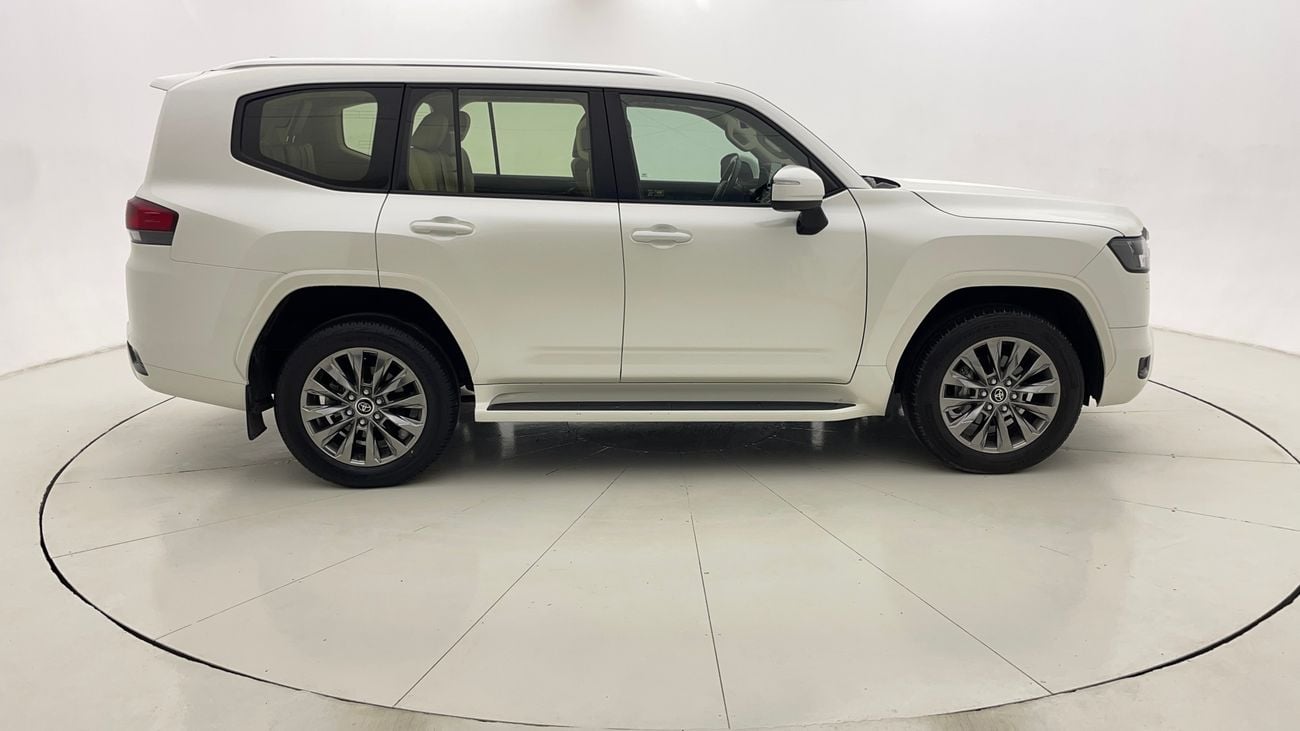 تويوتا لاند كروزر GXR 4 | بدون دفعة مقدمة | اختبار القيادة في المنزل