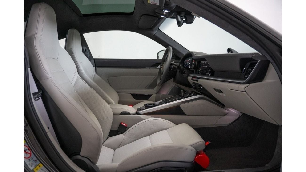 بورش 911 2024 Porsche 911 Turbo S / Sports Chrono Plus / Full-Service History/ Porsche 5 Year Warranty