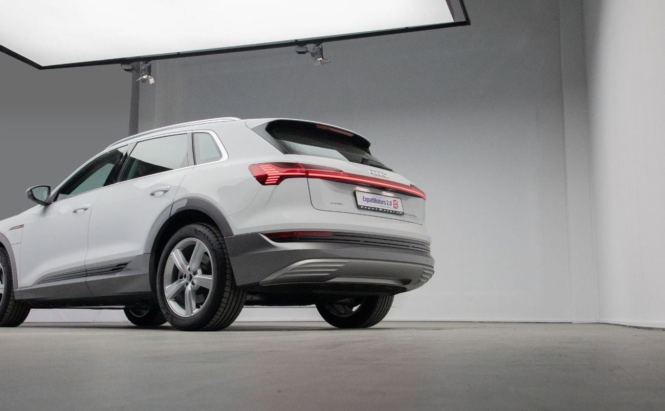 أودي اي ترون 55 Quattro