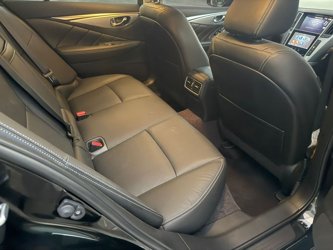 إنفينيتي Q50 Luxe 3.0L