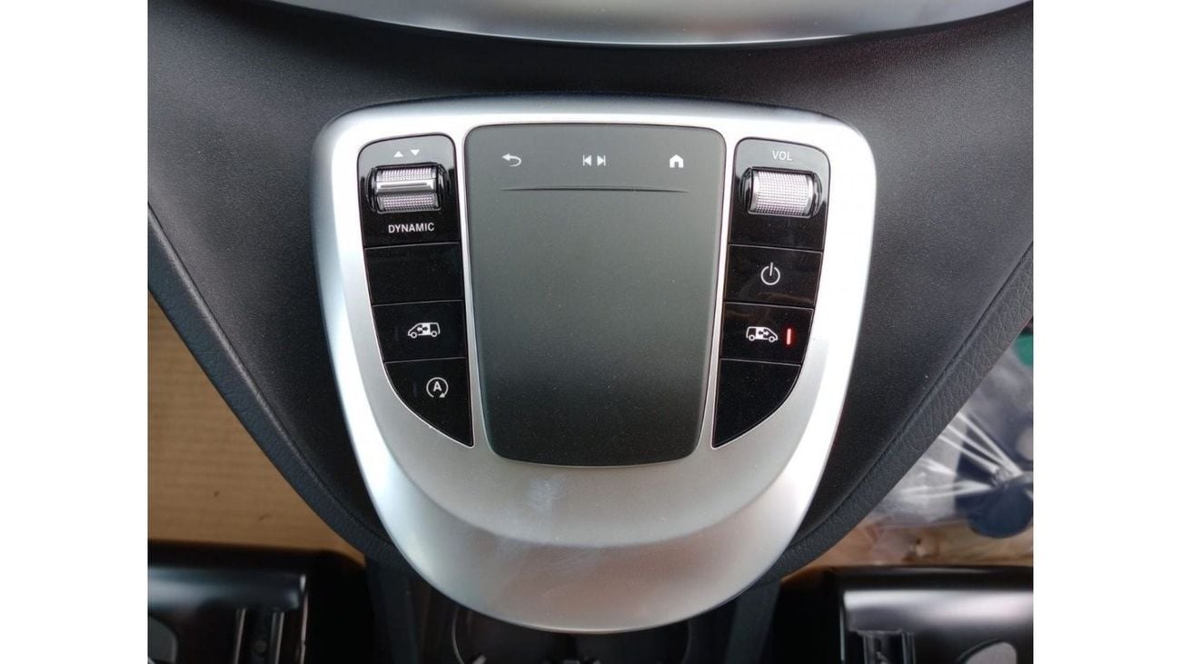 Mercedes-Benz V 250 V-Class V250 2.0L gasoline ( 4X2 ) 5 doors Black color