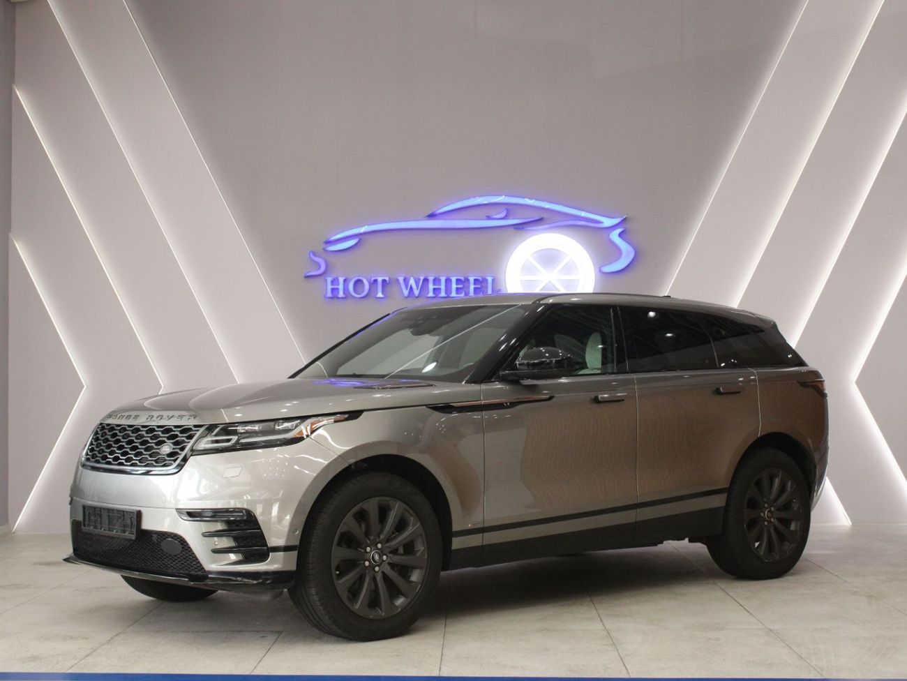 Land Rover Range Rover Velar | R-Dynamic | V4