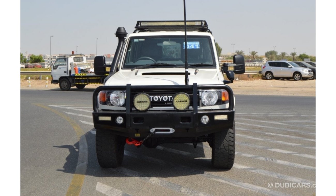 تويوتا لاند كروزر 70 Full option clean car