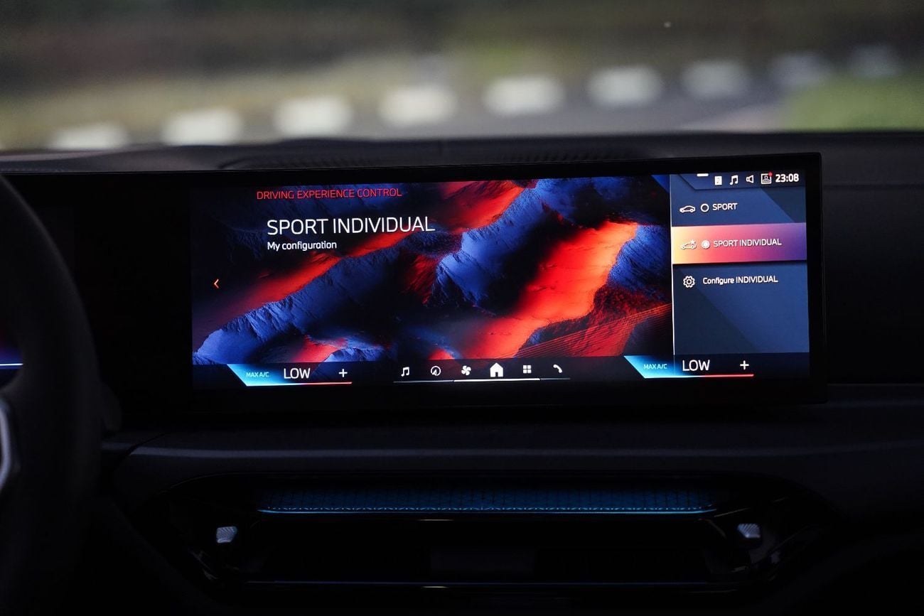 بي أم دبليو i3 EDRIVE35L (NON GCC) 2026 BMW e-Drive 35L M-Sport Package FWD 0Km