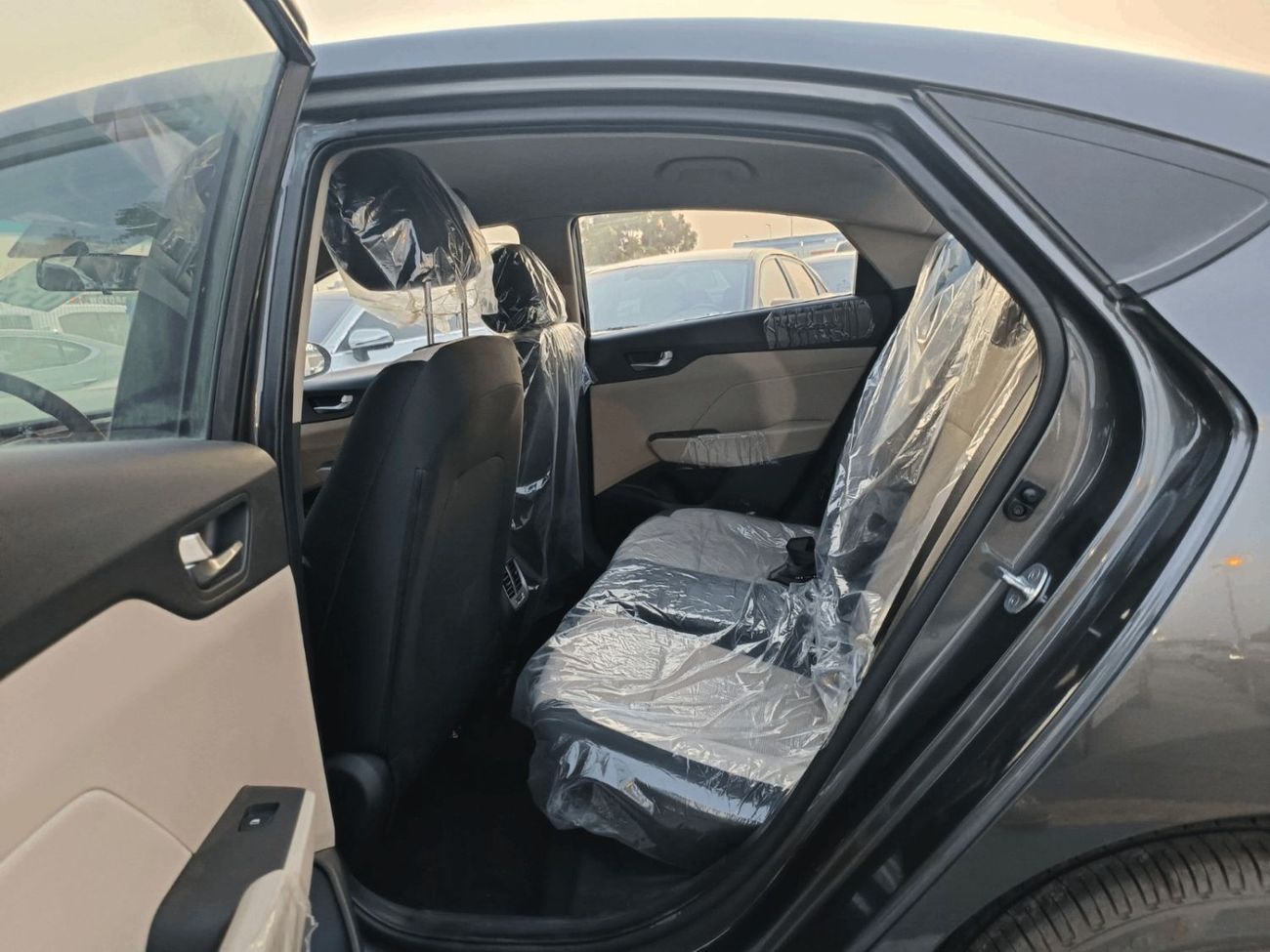 Hyundai Accent 1.6L / AVAILABLE FOR UAE/ BRAND NEW/ ALLOY RIMS (CODE#67827)