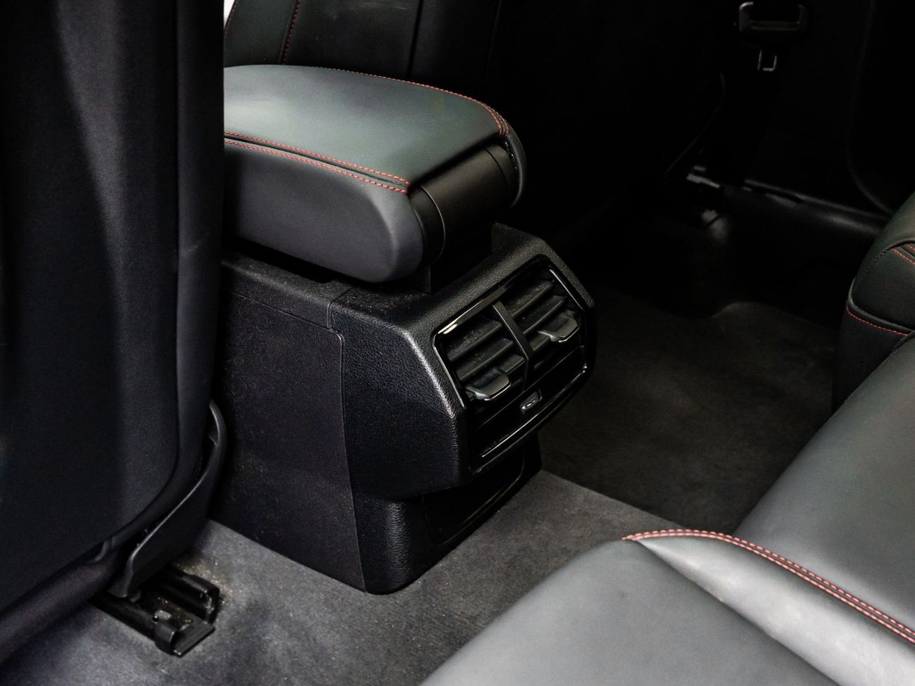 Audi RS Q3 Std TFSI quattro 2.5L 2024 Audi RSQ3, January 2029 Audi Warranty + Service Contract, GCC