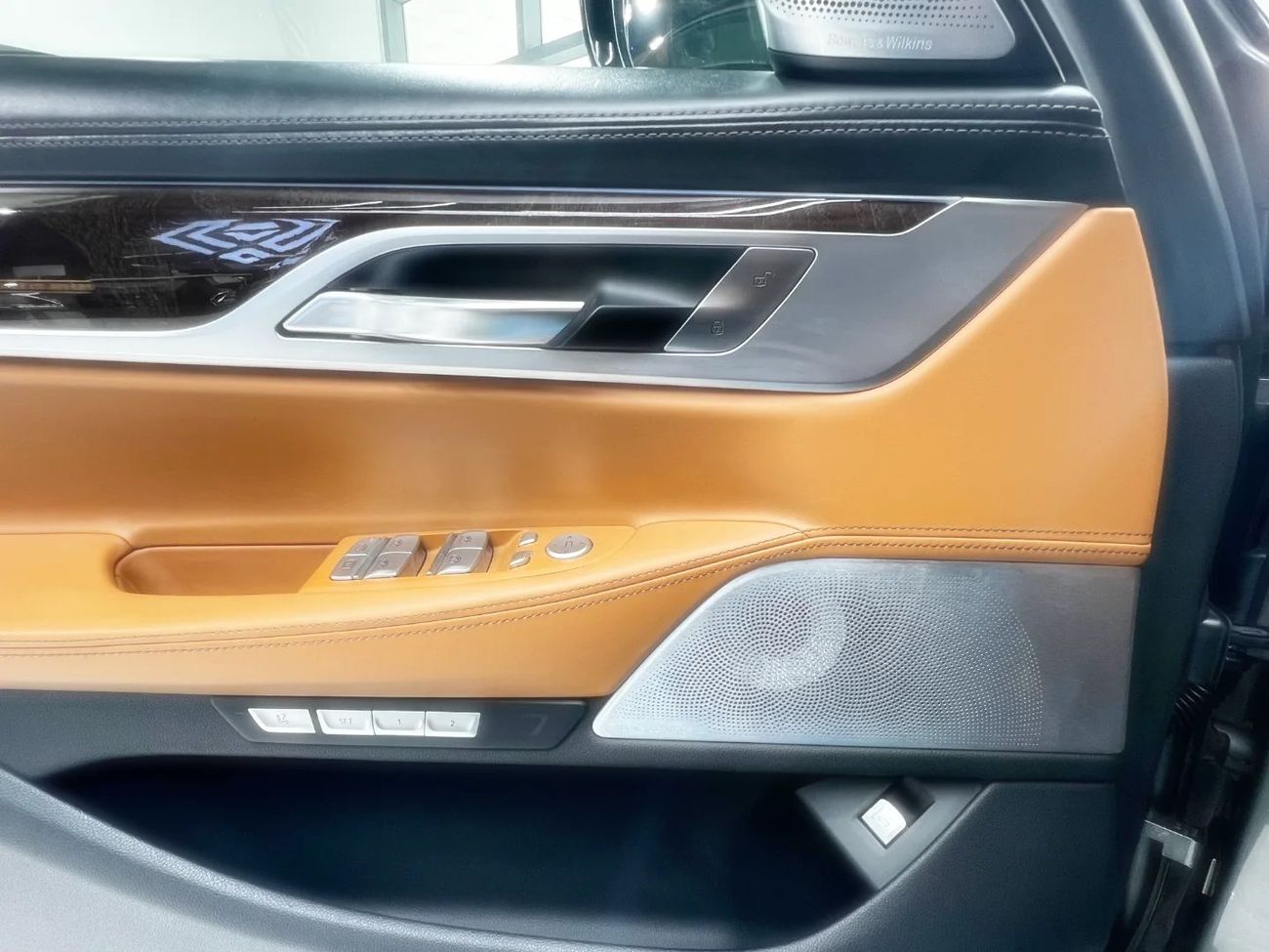 بي أم دبليو 750Li xDrive M Sport Executive 4.4L