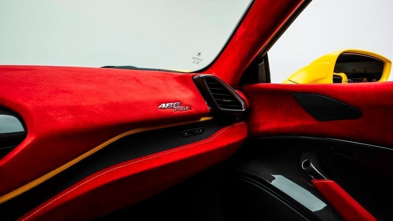 Ferrari 488 Pista - 2019 - GCC - Under Warranty and Service Contract