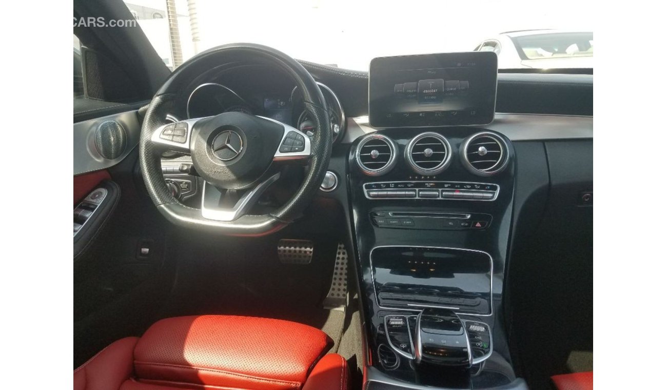 Mercedes-Benz C200 Mercedes Benz C Class made in 2015 for sale Very clean inside and out Walker 117000 k.m AED 95,000 r