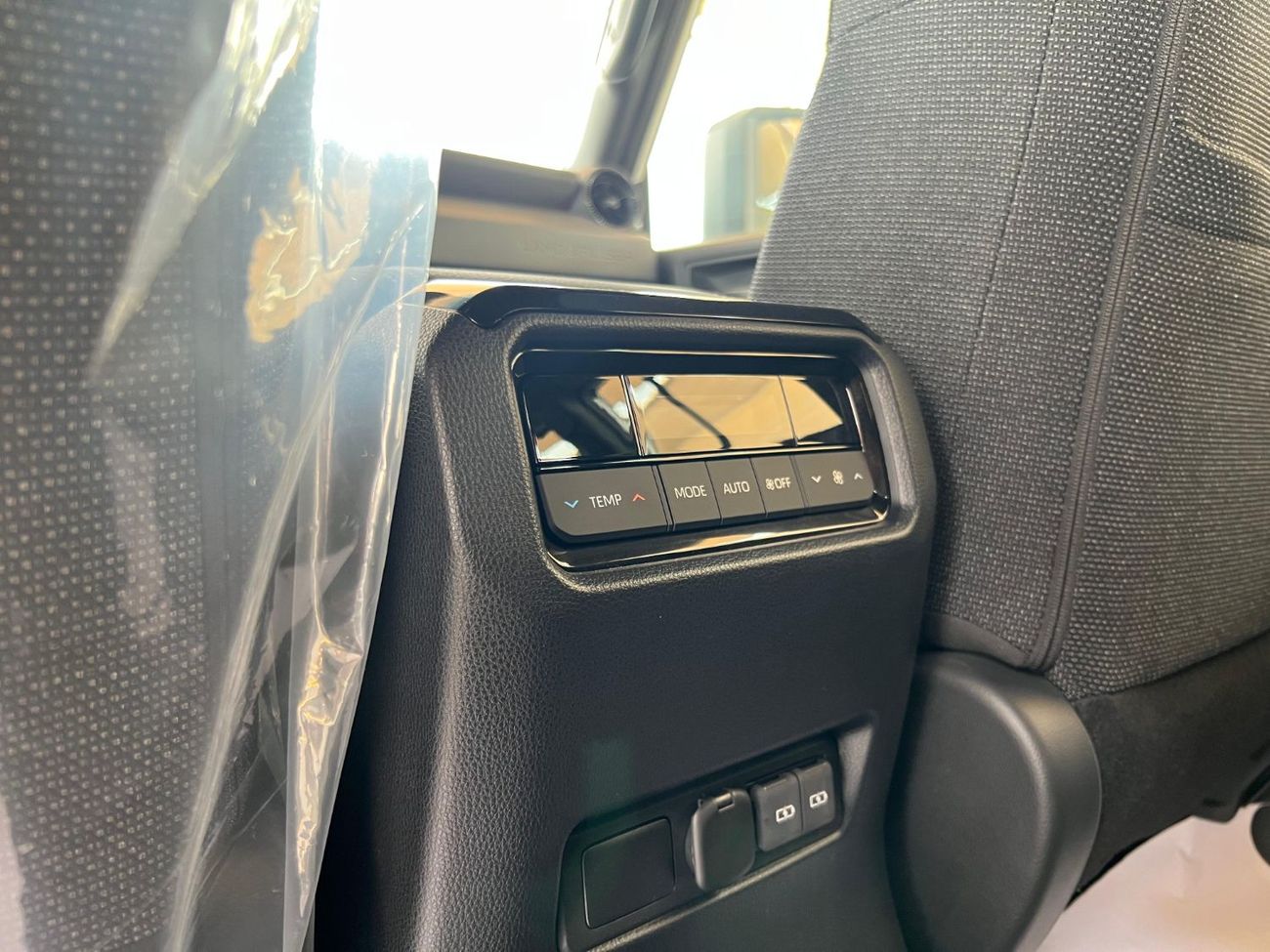 Toyota Prado TOYOTA LAND CRUISER PRADO VX - ENG 2.4L - MODEL 2024