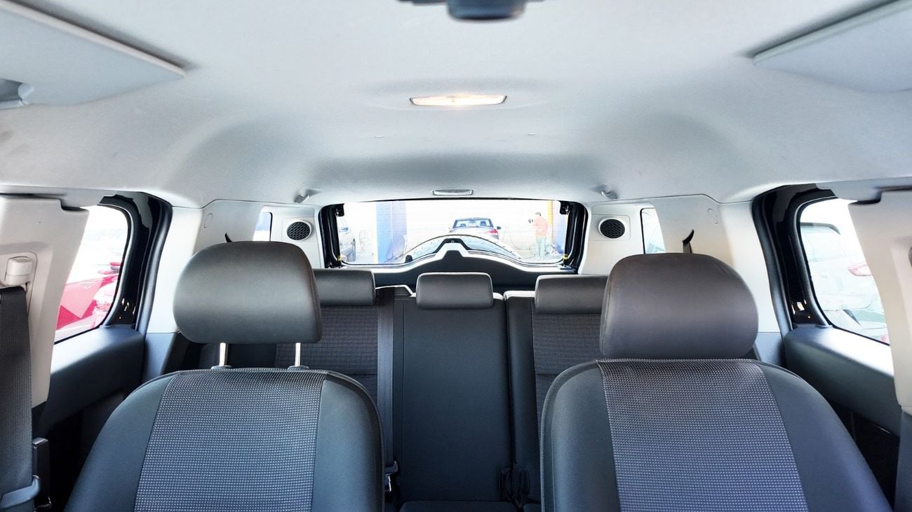 تويوتا إف جي كروزر 4.0L v6, 4X4 |  Agency Warranty | Complete Service History | Zero Downpayment Support