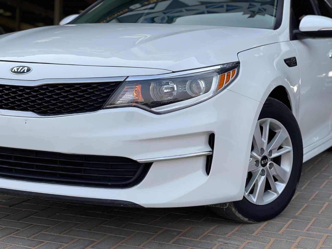 Kia Optima Optima / white / 2018 / in perfect condition
