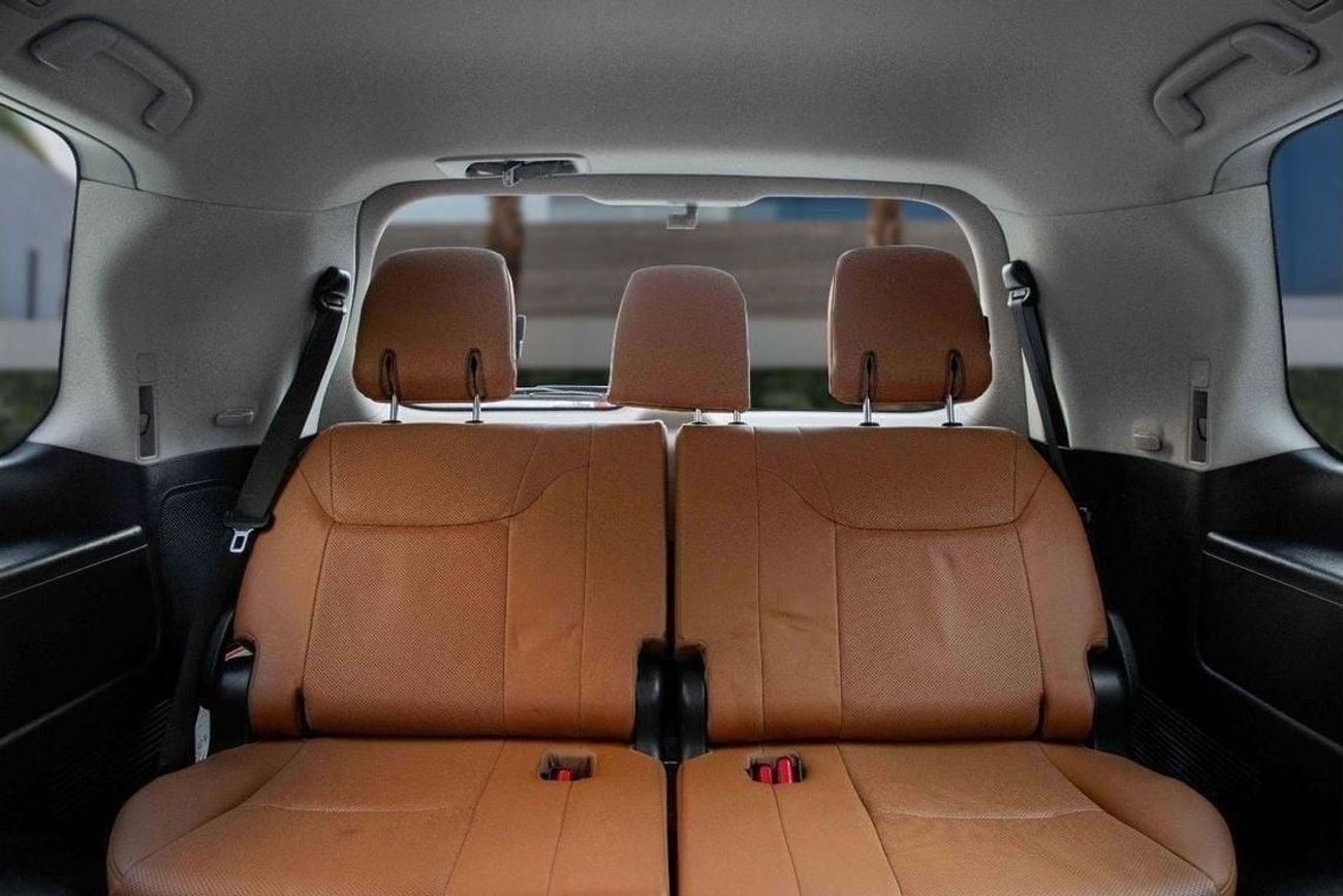 لكزس LX 570 LX570 SIGNITURE | 7,050 P.M  | 0% Downpayment | Agency Maintained!