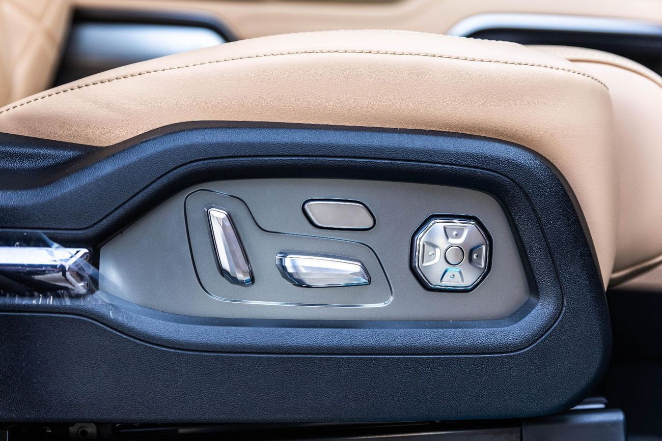 BYD Leopard 8 Smart and Brave Flagship Edition (7 Seats)