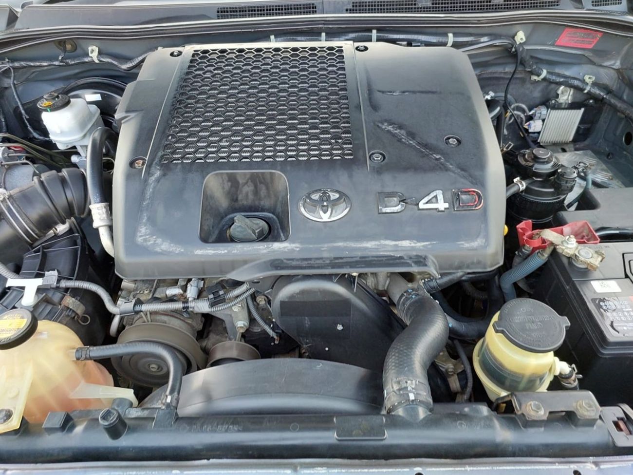 Toyota Hilux TOYOTA HILUX VIGO PICK UP RHD 2014 MODEL 3.0 L DIESEL AUTOMATIC(PM39654)