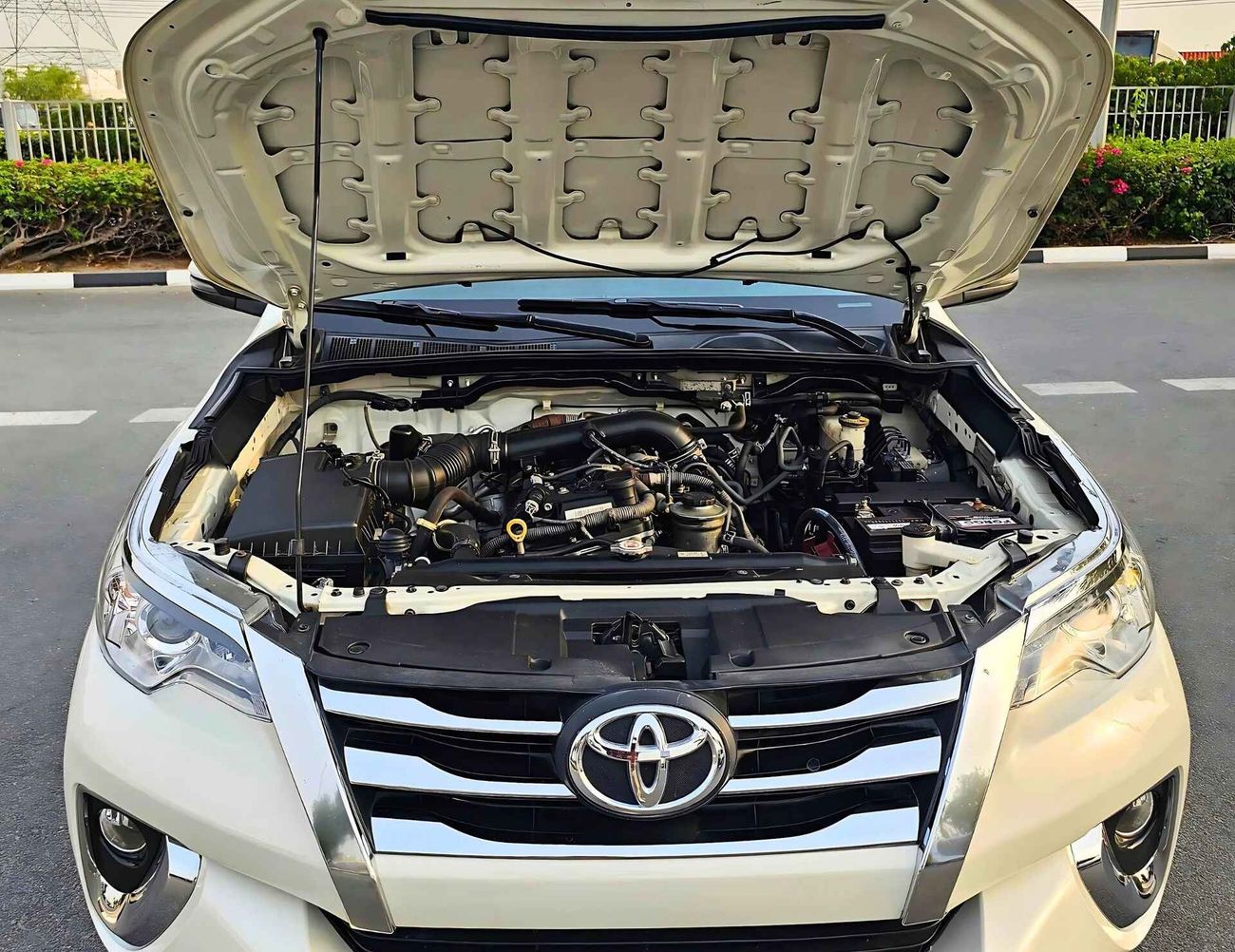 Toyota Fortuner EXR/ 4WD 2.7L/ GCC/ LEATHER SEATS/ NON ACCIDENT/ 1068 MONTHLY/LOT#107793