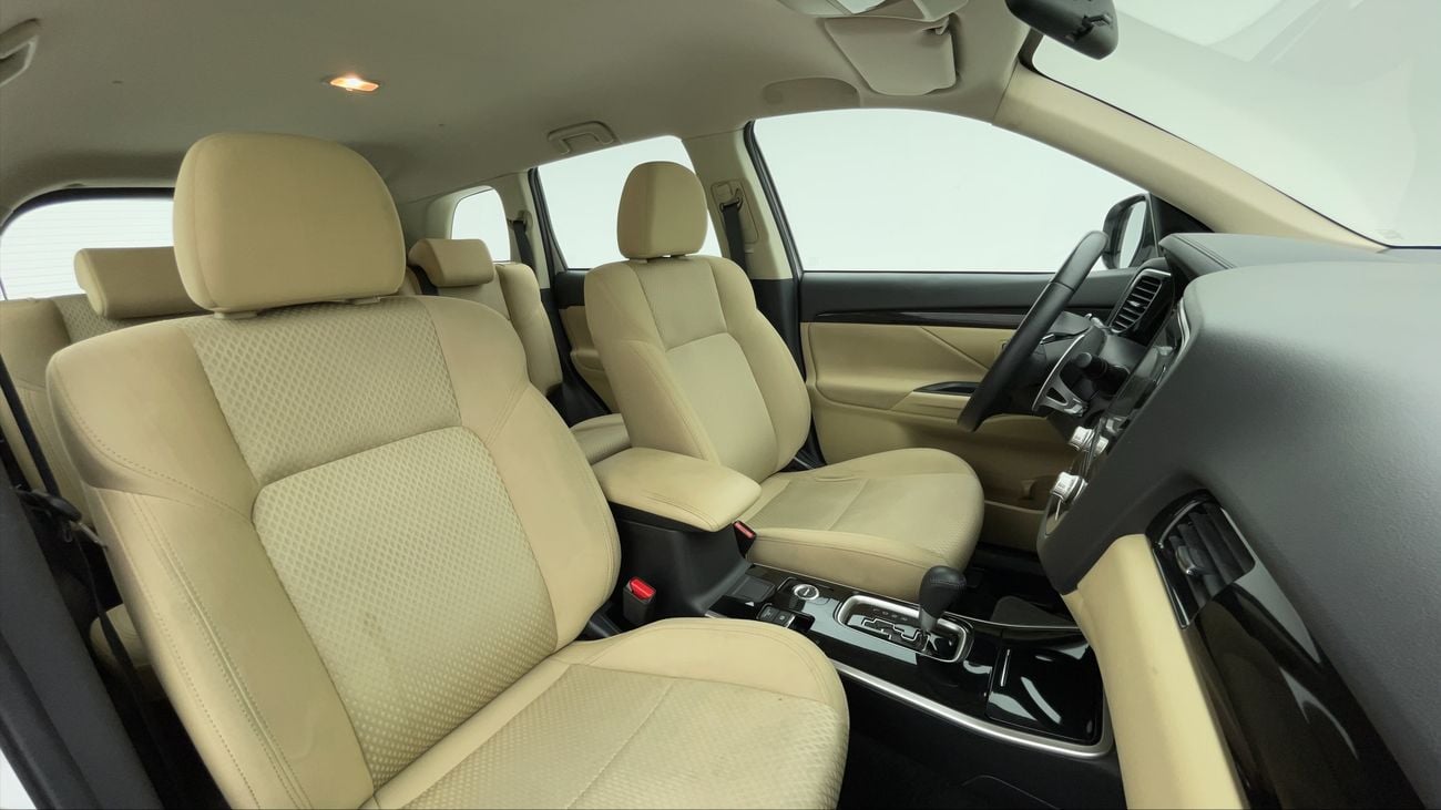 ميتسوبيشي آوتلاندر GLX LOWLINE 2.4 | بدون دفعة مقدمة | اختبار قيادة مجاني للمنزل