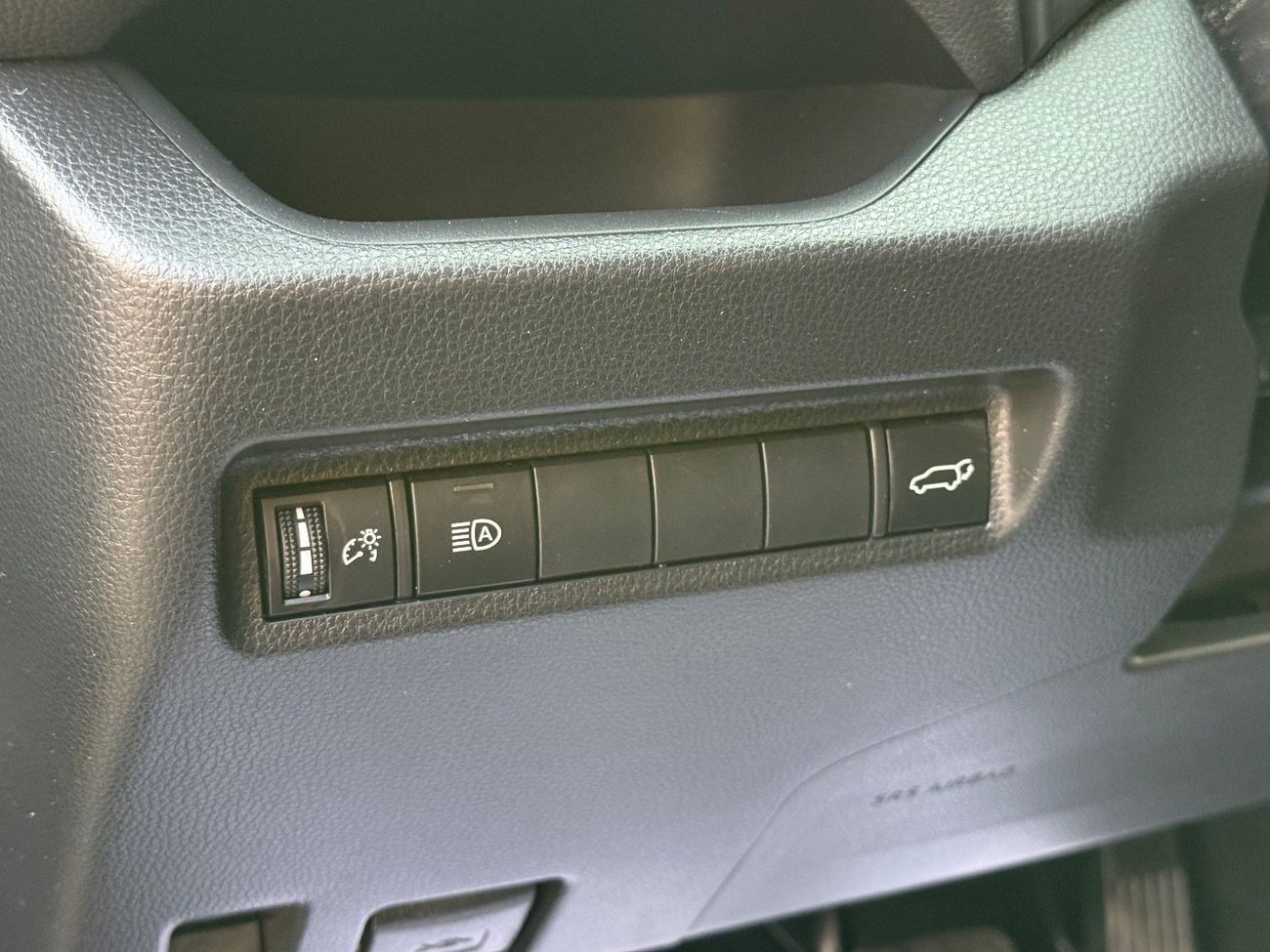 Toyota RAV4 XLE 2.5L 2021 TOYOTA RAV4 XLE HYBRID 4x4 FULL OPTIONS IMPORTED FROM USA