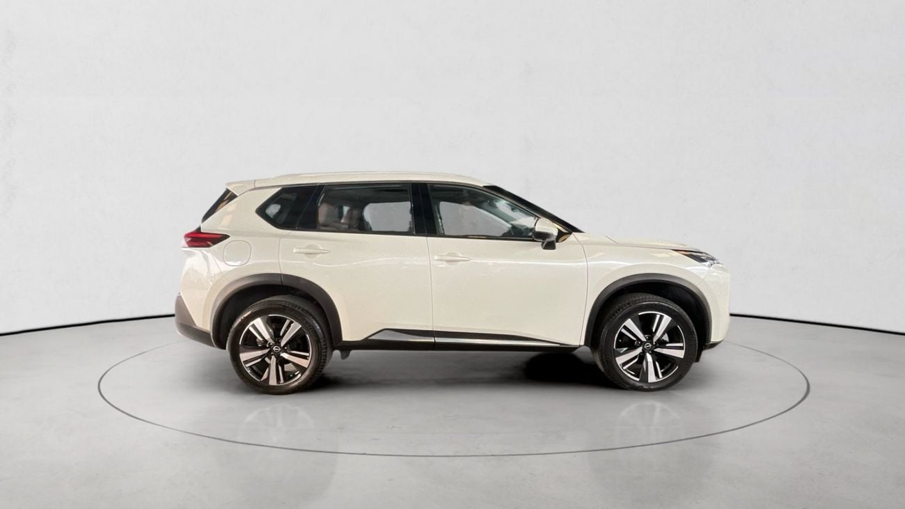 نيسان إكس تريل 2.5 SL 4WD 7STR AUTO | شامل الضمان | 0 ﺪﻔﻋﺓ ﺃﻮﻟﻯ