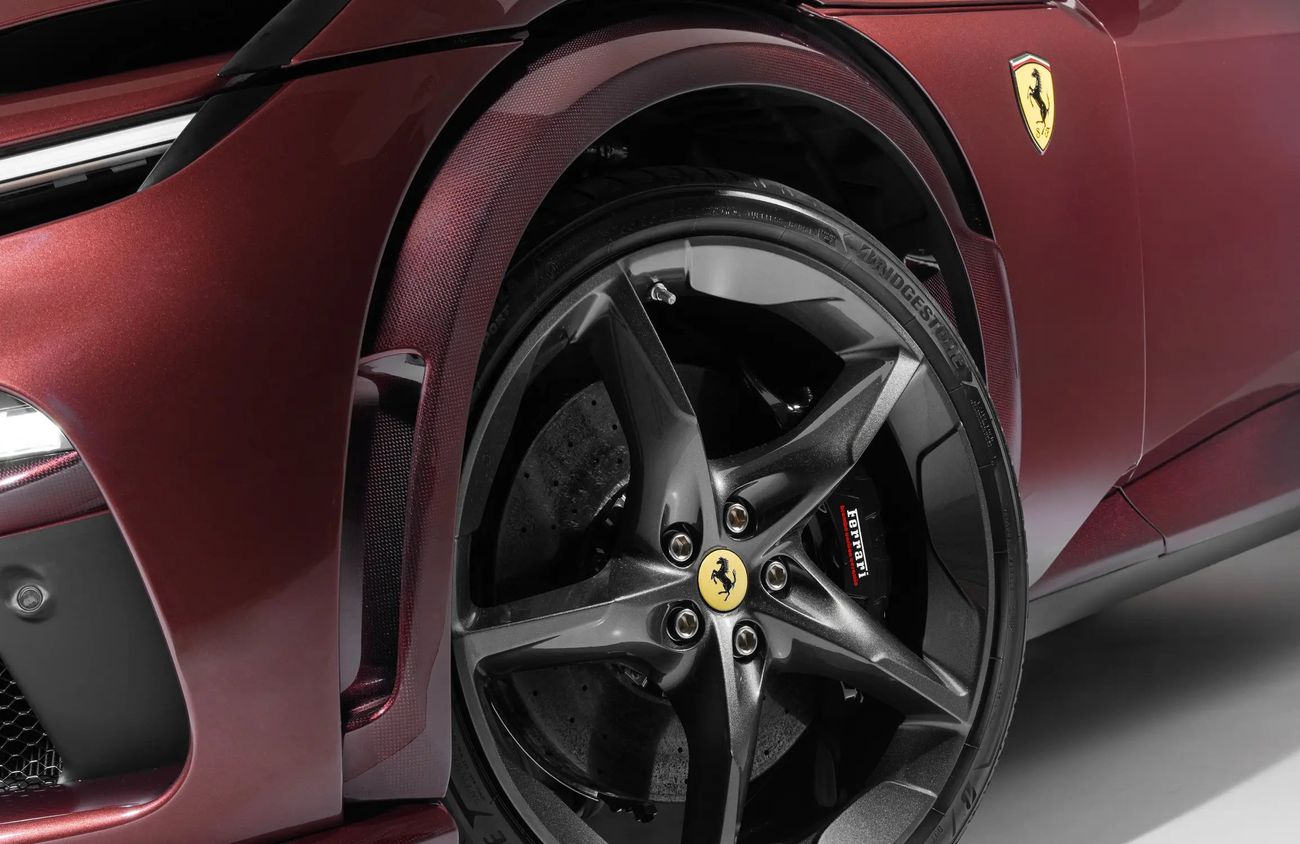 فيراري بوروسانجوي 6.5L V12 Naturally Aspirated Engine