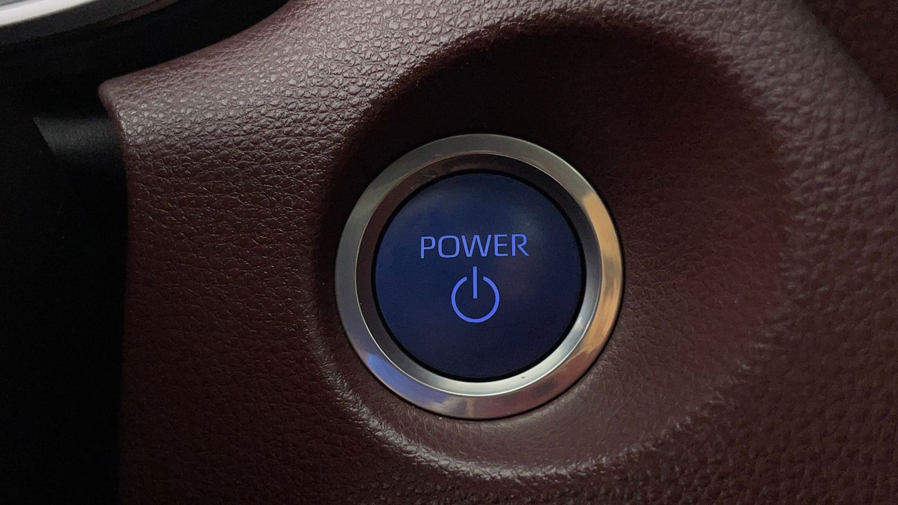 تويوتا كورولا GLI 1.8 | بدون دفعة مقدمة | اختبار قيادة مجاني للمنزل