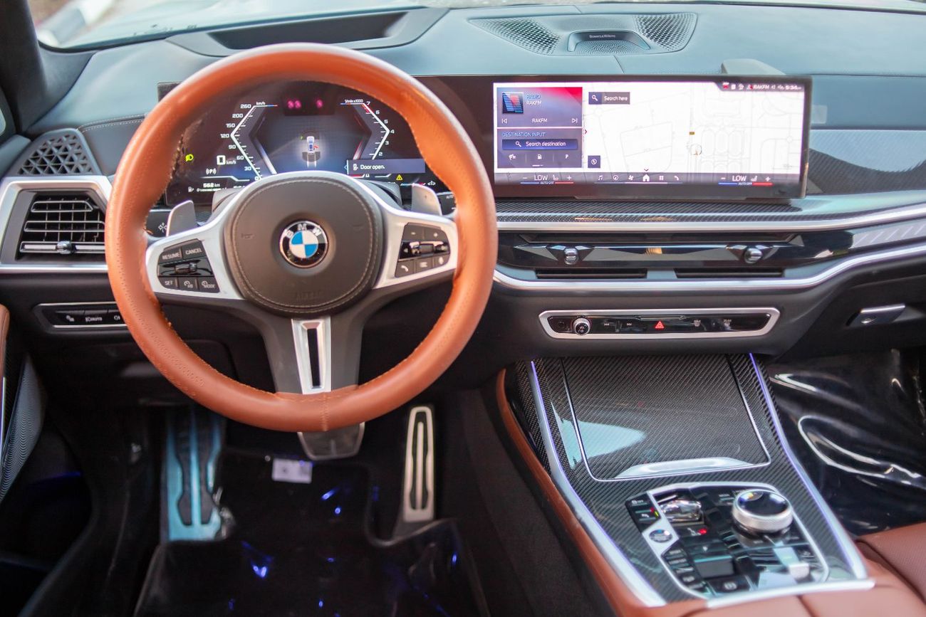 بي أم دبليو X7 xDriveM60i (6 Seats)