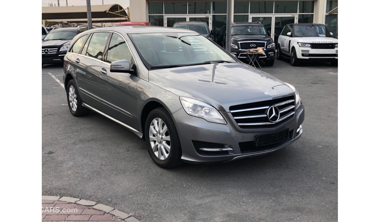 Mercedes-Benz R 300 Mercedes benz R300 model 2013 GCC car prefect condition full option low mileage