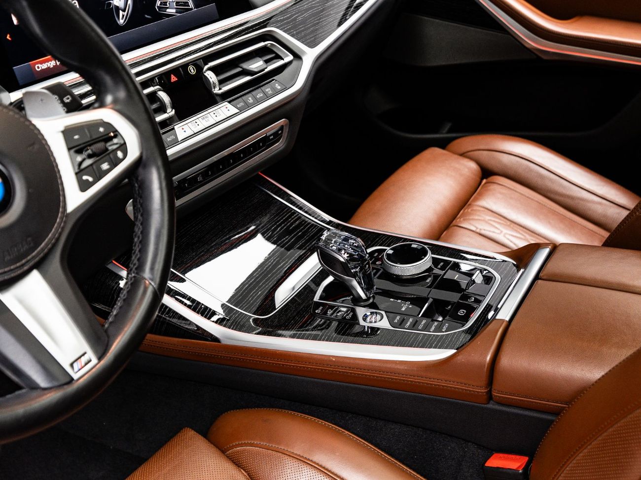 بي أم دبليو X7 2022 BMW X7 xDrive 40i, 3.0L TC I6, 4WD, 375 bhp, 7 Speed Automatic