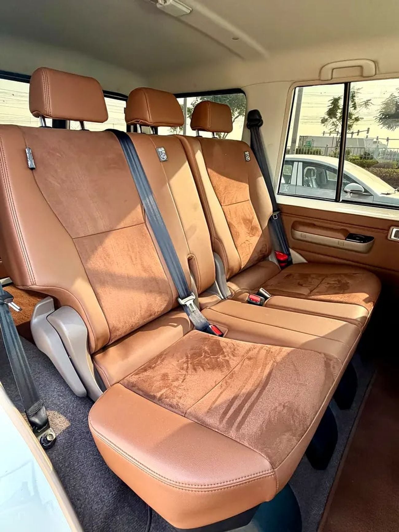تويوتا لاند كروزر 70 LC76 LX Land Cruiser 76 Lx Hardtop double Cabin in GCC Specs