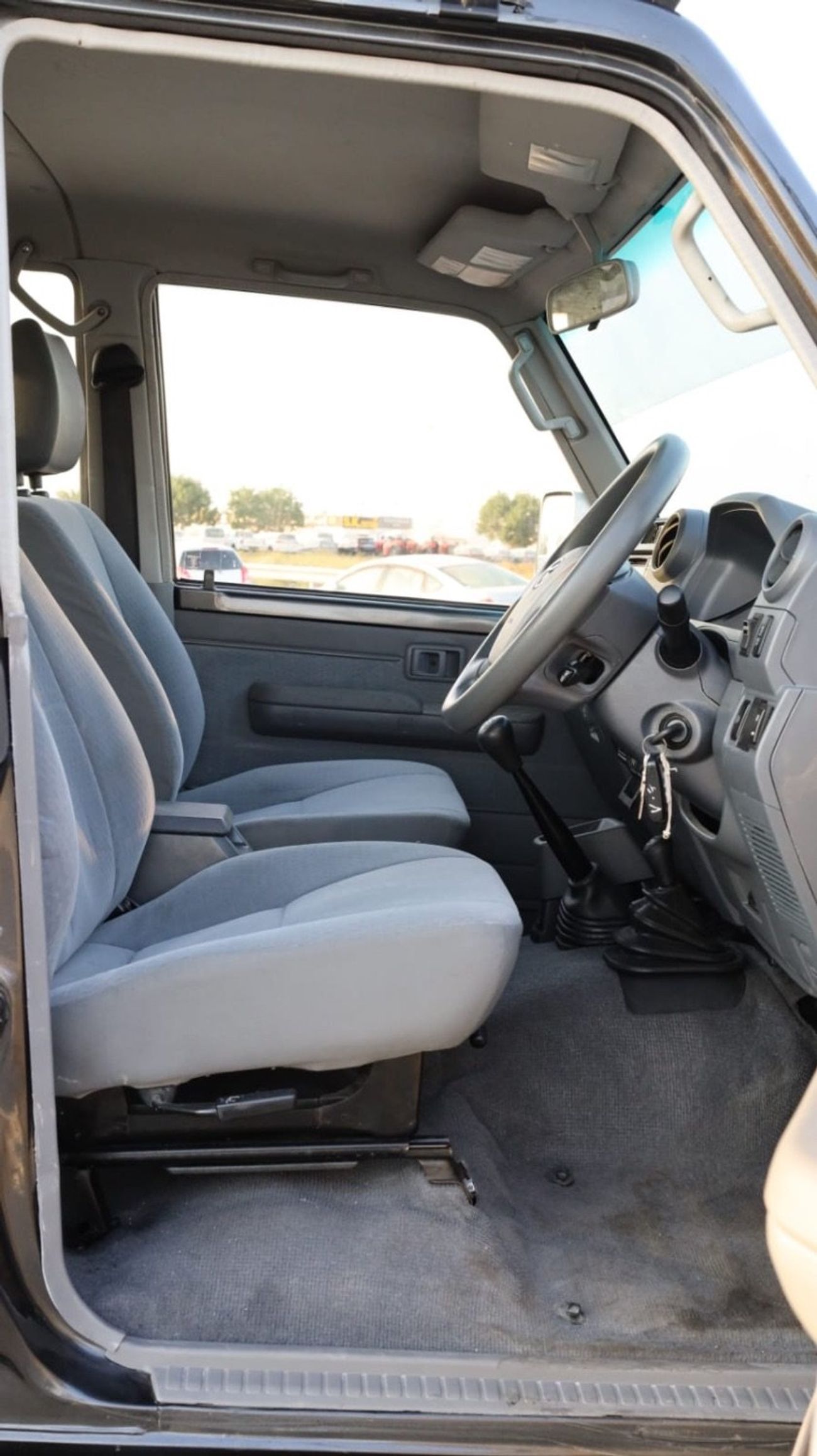 تويوتا لاند كروزر بيك آب